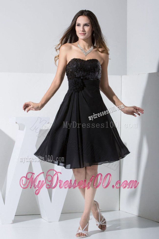 Sequin and Hand Made Flower Decorate Knee-length Little Black Dress