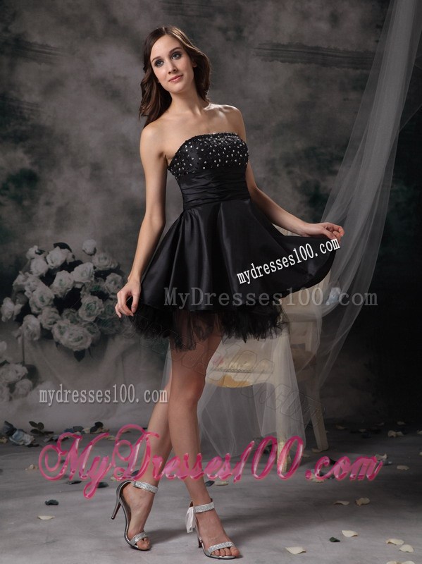 Beautiful Strapless Short Little Black Dress with Beaded Decorate