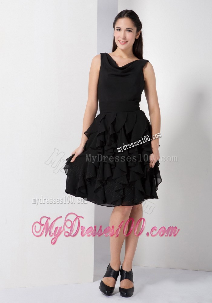 Gorgeous V-neck Knee-length Ruffles Layered Little Black Dresses