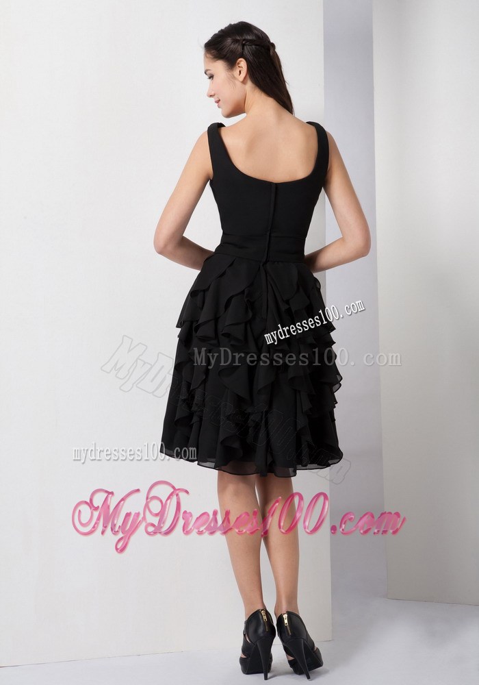 Gorgeous V-neck Knee-length Ruffles Layered Little Black Dresses