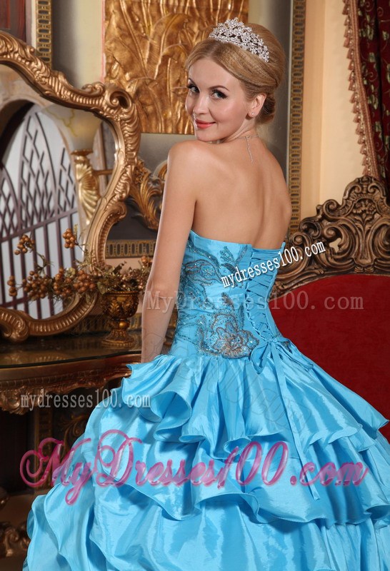 Popular Taffeta Ball Gown Dresses for Quinceanera with Appliques