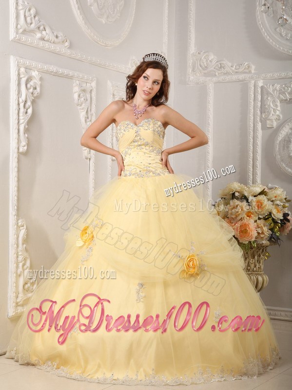 Pretty Puffy Organza Quince Dresses Decorated with Rhinestone