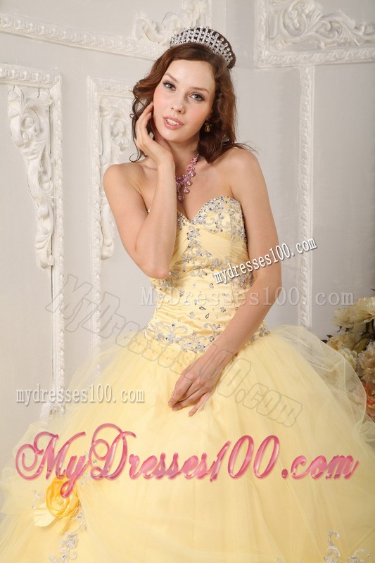 Pretty Puffy Organza Quince Dresses Decorated with Rhinestone