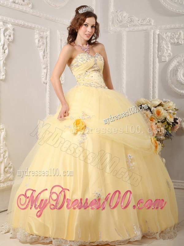 Pretty Puffy Organza Quince Dresses Decorated with Rhinestone
