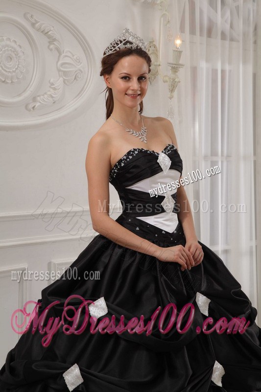 Black and White Sweetheart Floor-length Taffeta Quince Dress