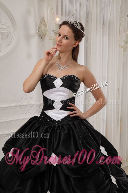 Black and White Sweetheart Floor-length Taffeta Quince Dress