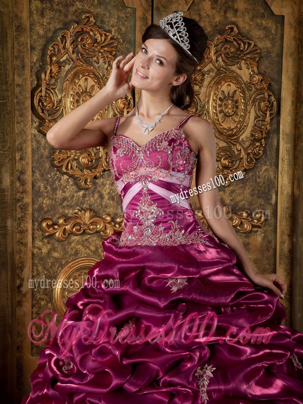 Spaghetti Straps and V-neck Ruched Quince Dress in Fuchsia