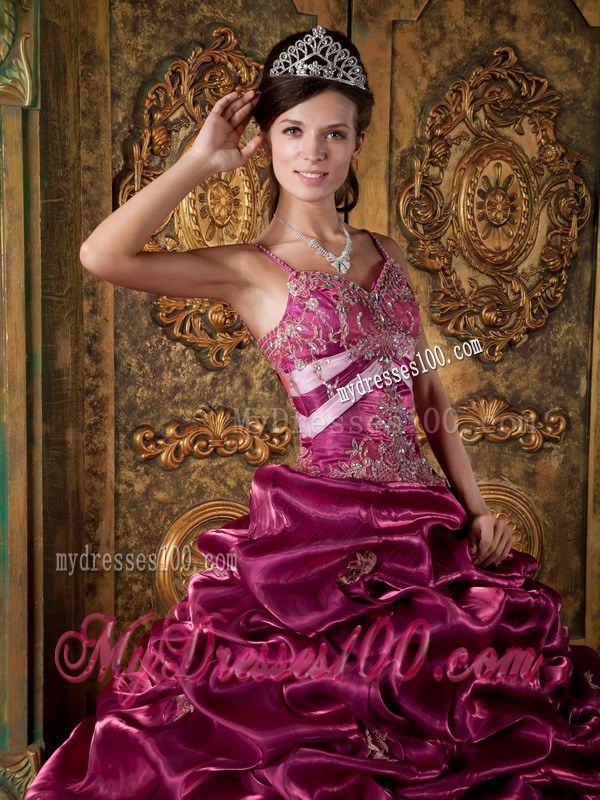 Spaghetti Straps and V-neck Ruched Quince Dress in Fuchsia