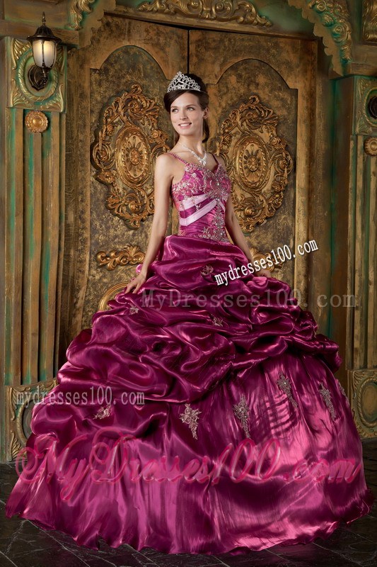 Spaghetti Straps and V-neck Ruched Quince Dress in Fuchsia