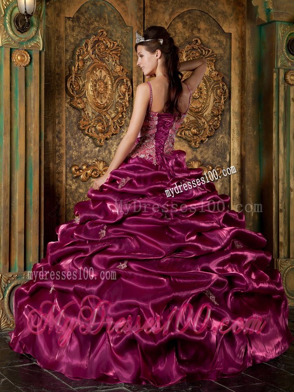 Spaghetti Straps and V-neck Ruched Quince Dress in Fuchsia