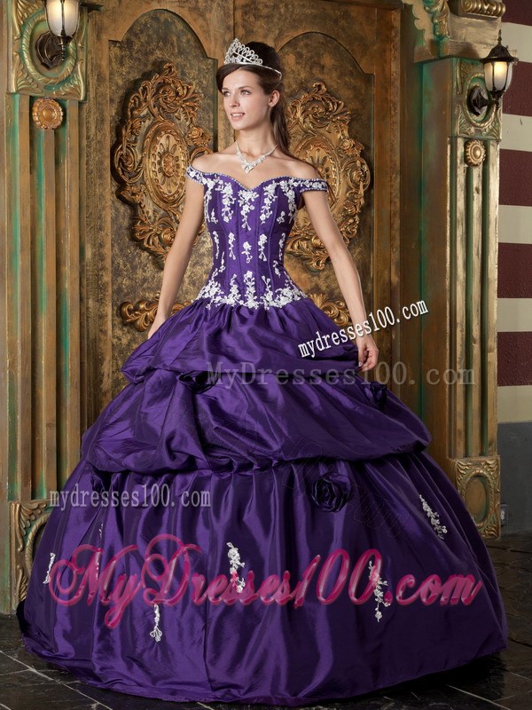 Off the Shoulder Purple Ruffles Quince Dresses with Embroidery