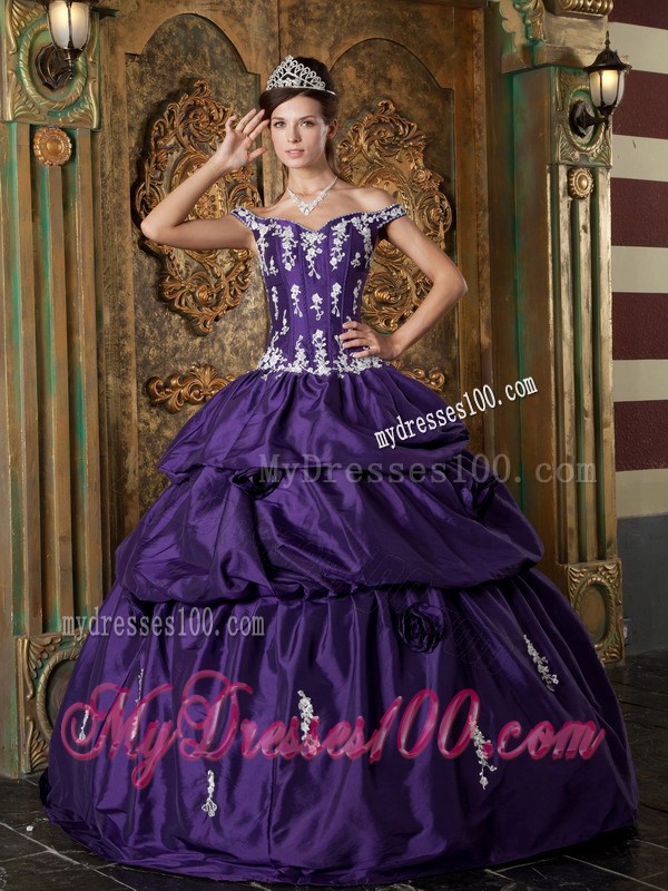 Off the Shoulder Purple Ruffles Quince Dresses with Embroidery