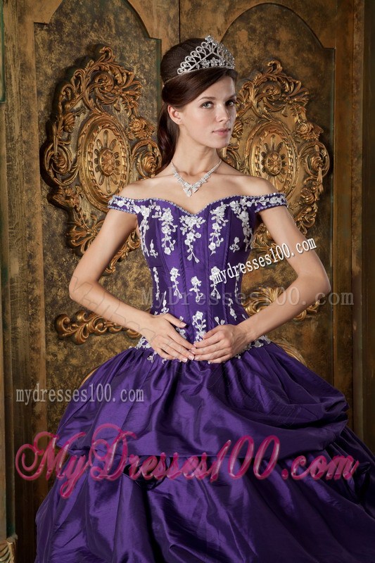 Off the Shoulder Purple Ruffles Quince Dresses with Embroidery