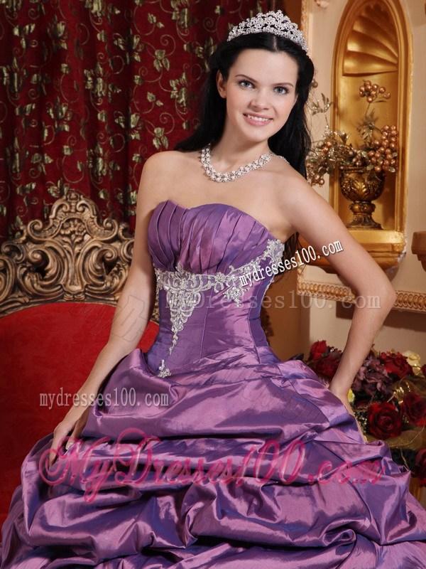 Unique Purple Lace-up Taffeta Quince Dresses with Embroidery