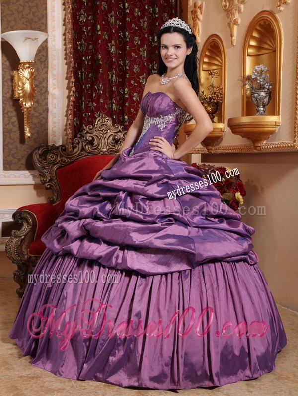 Unique Purple Lace-up Taffeta Quince Dresses with Embroidery