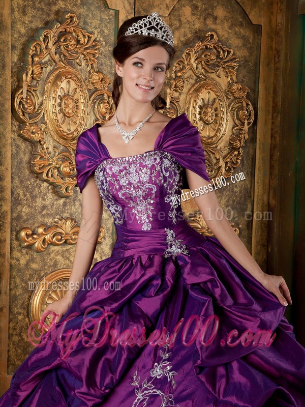 Purple Puffy Ruched Quince Dress with Shawls and Embroidery
