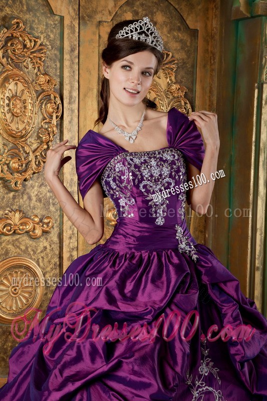 Purple Puffy Ruched Quince Dress with Shawls and Embroidery