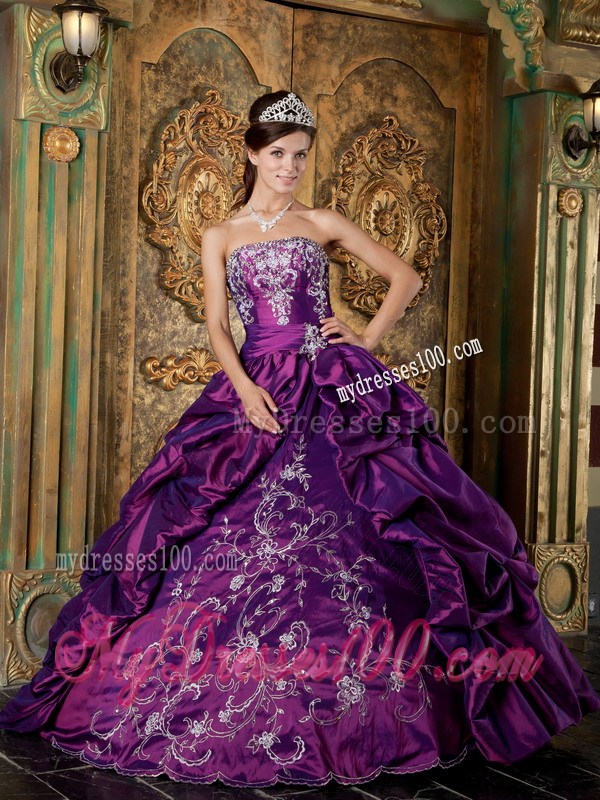 Purple Puffy Ruched Quince Dress with Shawls and Embroidery