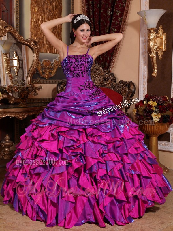 Two-toned Purple Spaghetti Straps Puffy Quince Dress with Pick Ups