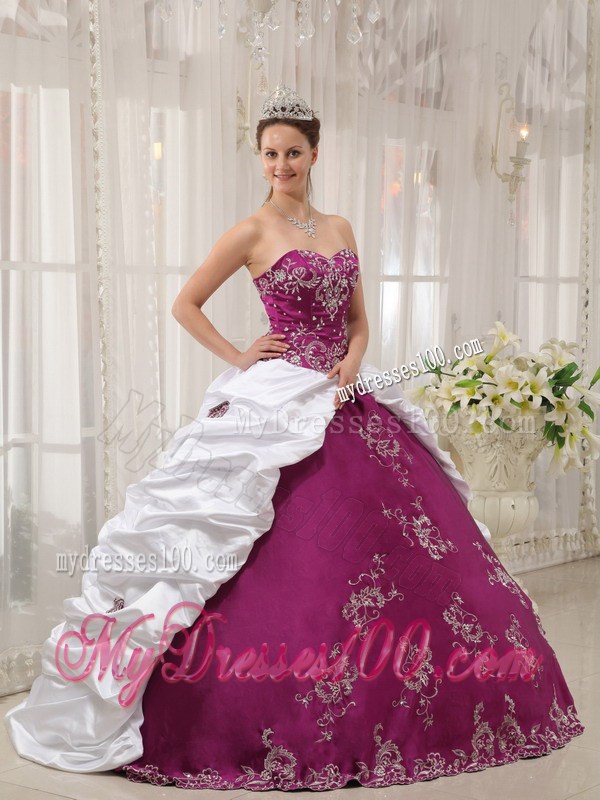 Purple and White Puffy Quince Dresses with White Appliques