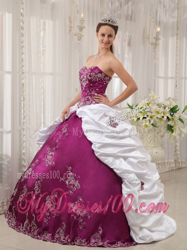 Purple and White Puffy Quince Dresses with White Appliques