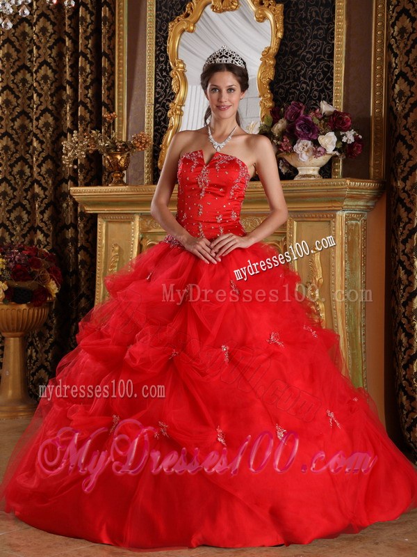Red Ball Gown Floor-length Dresses for Quince with Embroidery