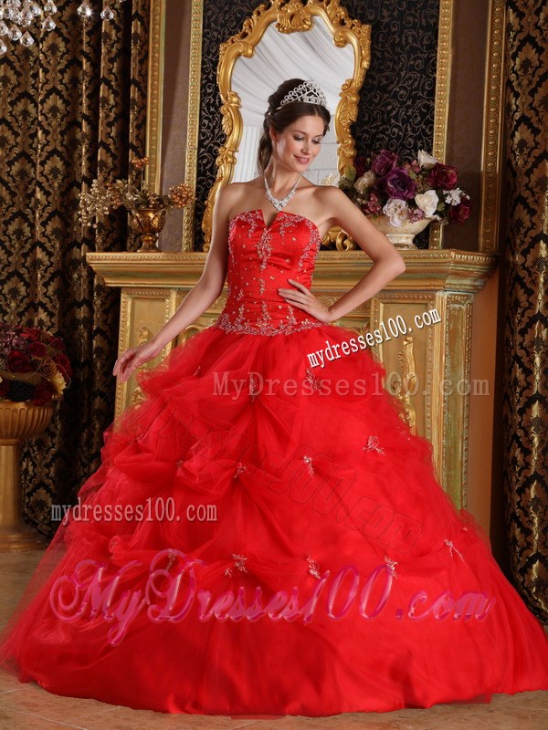 Red Ball Gown Floor-length Dresses for Quince with Embroidery