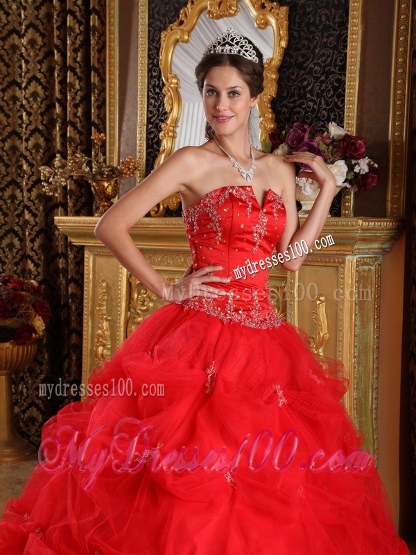 Red Ball Gown Floor-length Dresses for Quince with Embroidery