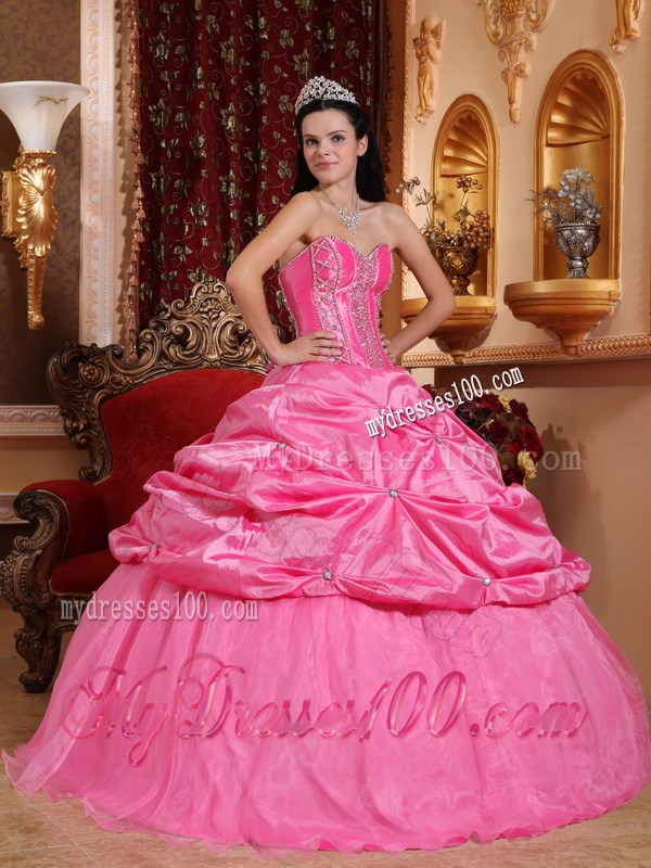 Sweetheart Ruched Taffeta Quince Dresses with Appliques