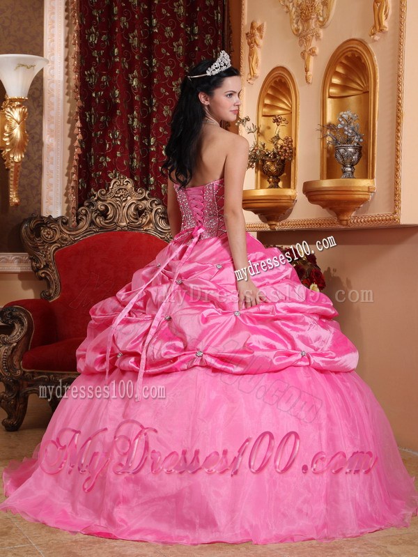 Sweetheart Ruched Taffeta Quince Dresses with Appliques