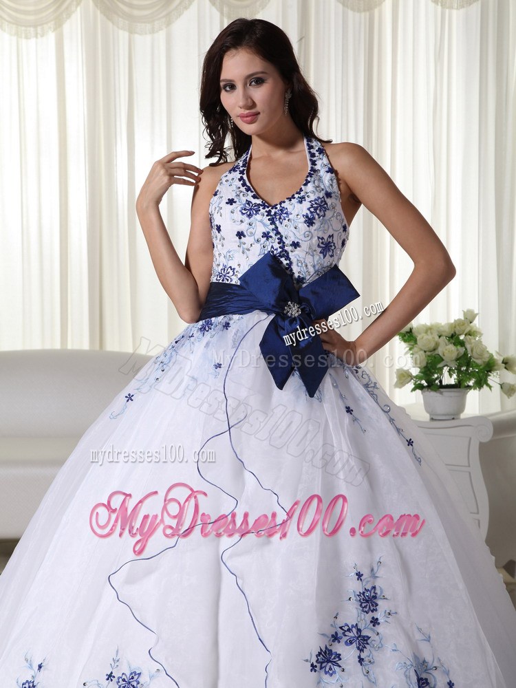 White Ball Gown Halter Appliques Quinceanera Dress with Hand Flowers