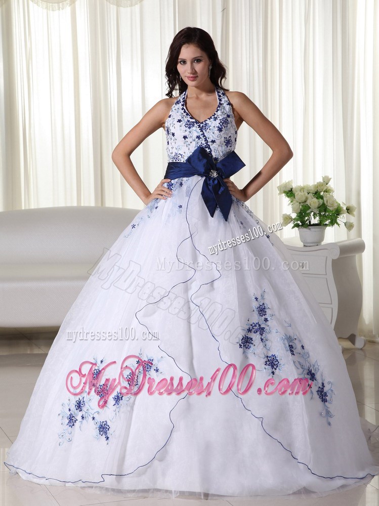 White Ball Gown Halter Appliques Quinceanera Dress with Hand Flowers