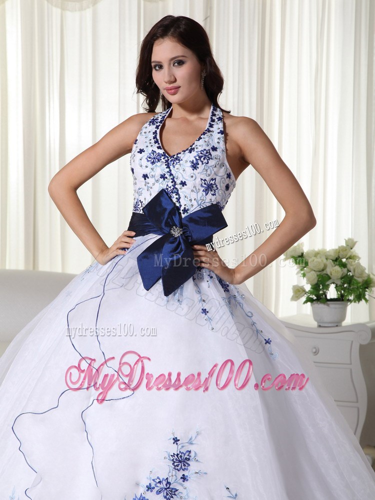 White Ball Gown Halter Appliques Quinceanera Dress with Hand Flowers