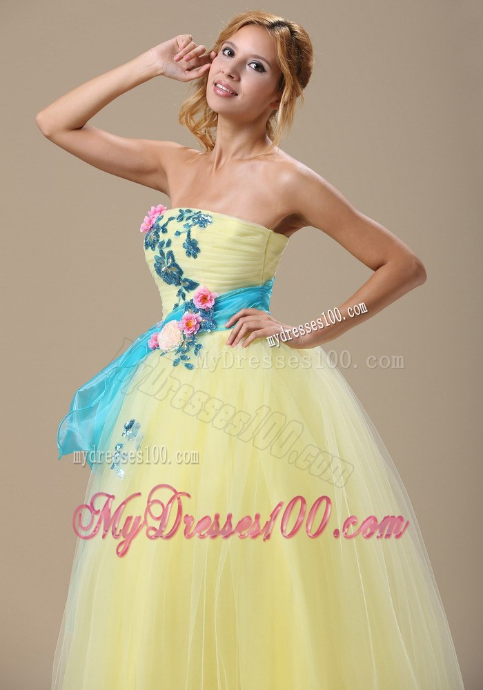 Hot Light Yellow Appliques and Ruche Prom Dress With Sash