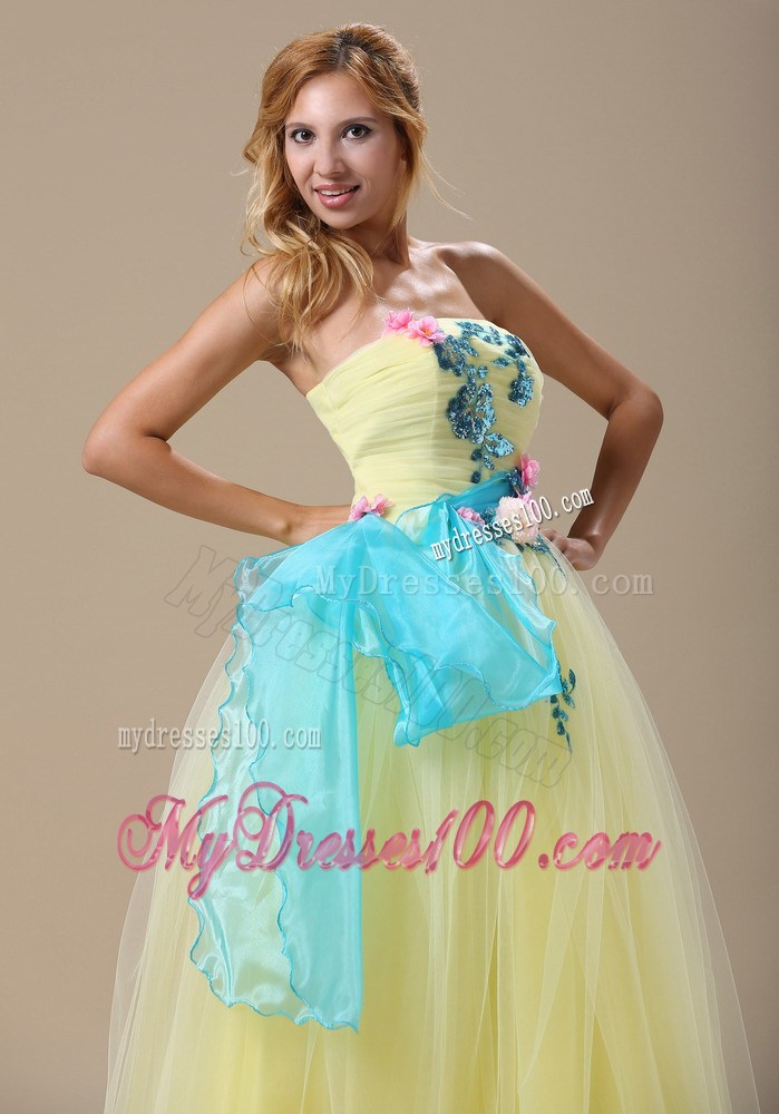Hot Light Yellow Appliques and Ruche Prom Dress With Sash