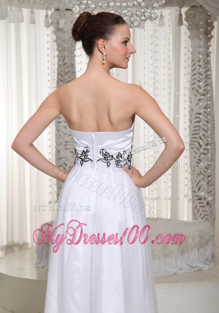 White Appliques Prom Dress For Formal Evening With Sweetheart Floor-length