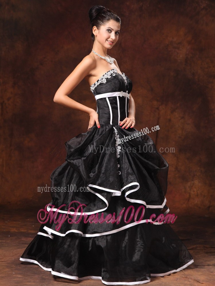 Black Strapless Appliques New Style Evening Gowns