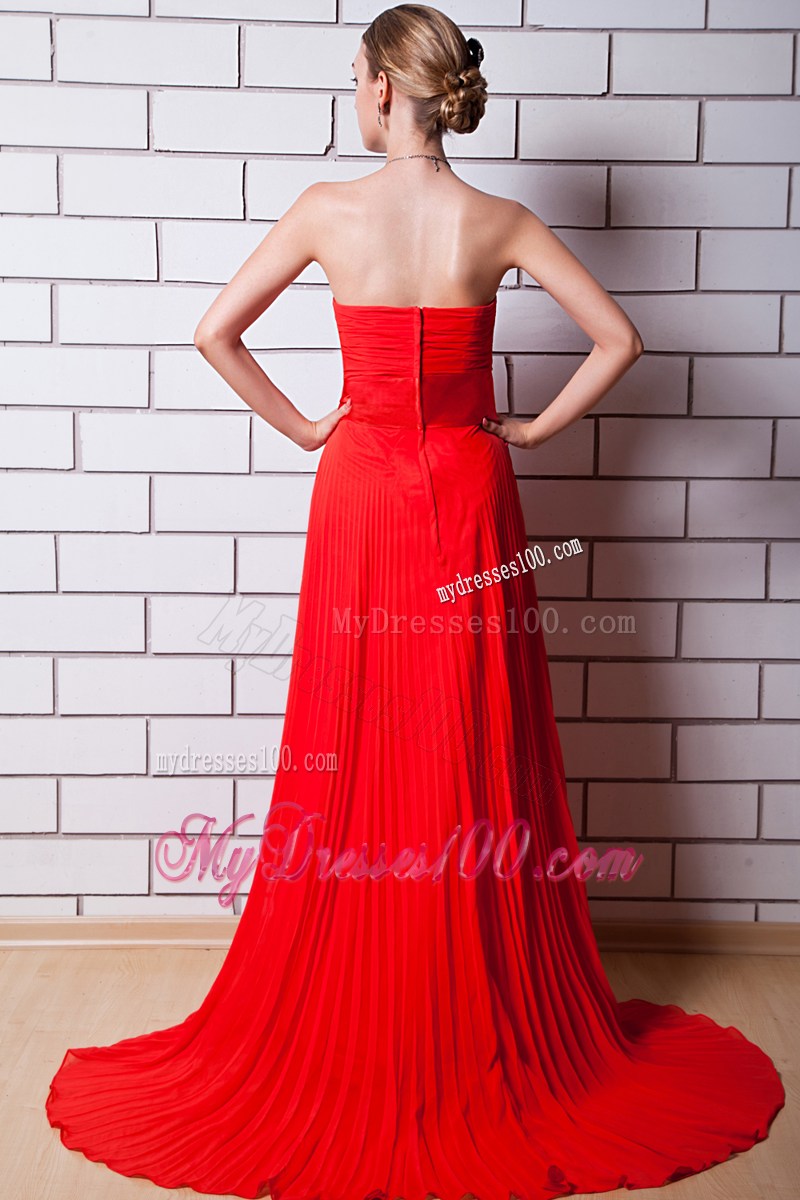 Red Column Strapless Evening Dress with Pleated Brush Train