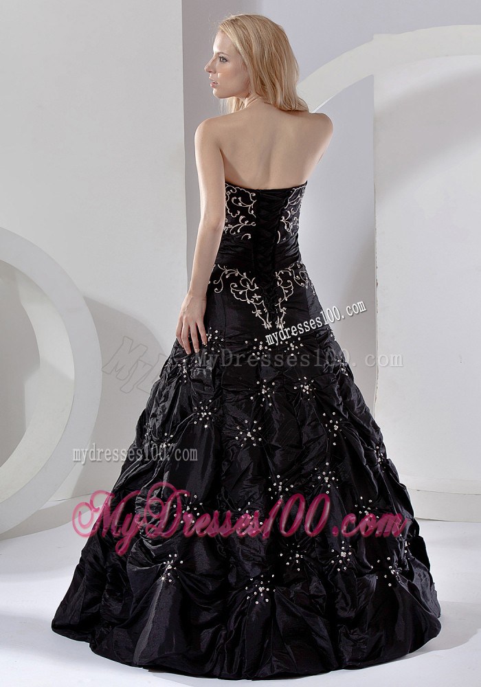 Embroidery Beading Decorated Bodice Black Evening Dress