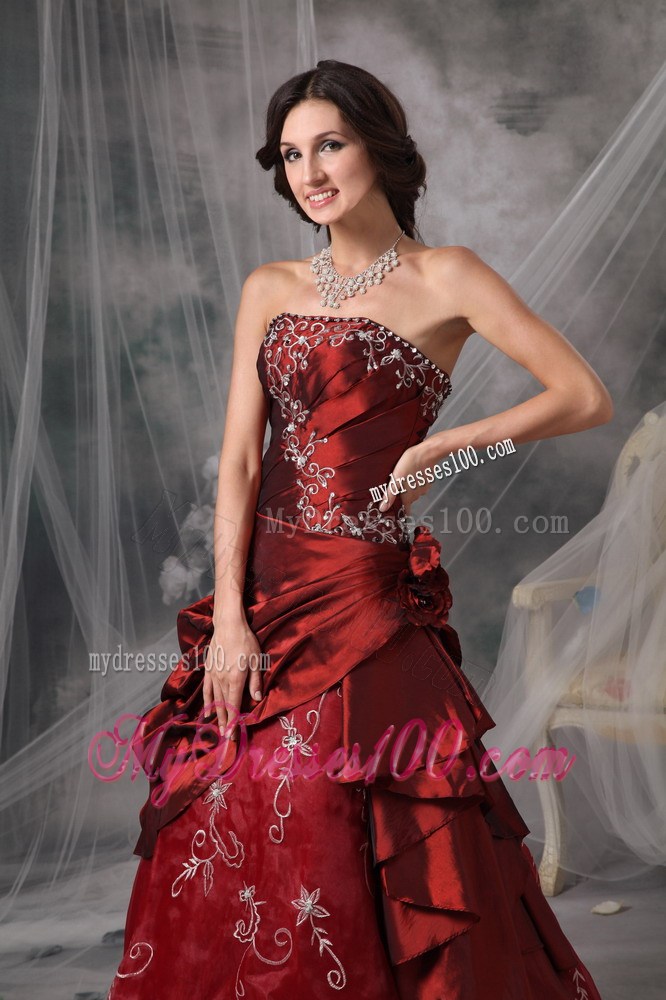 Burgundy Princess Strapless Evening Dress Appliques