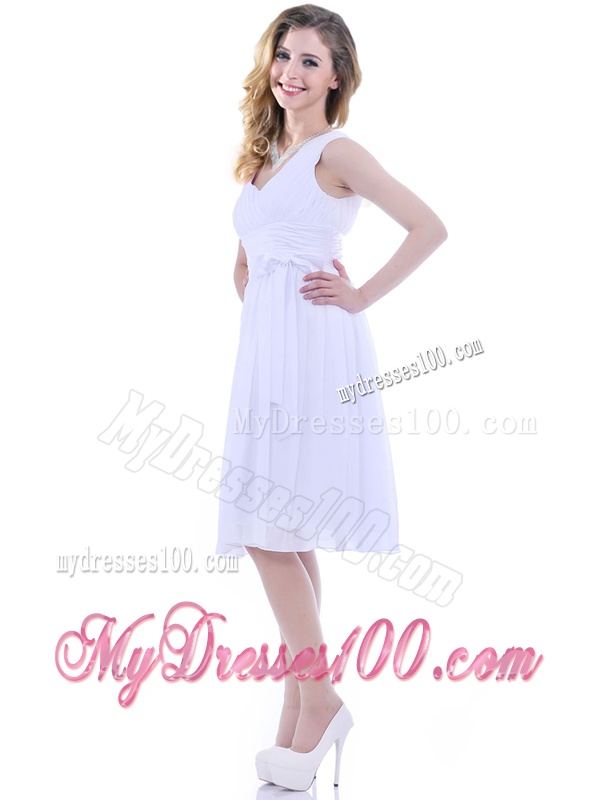 Beautiful V Neck Knee Length Chiffon Bridesmaid Dress with Bowknot