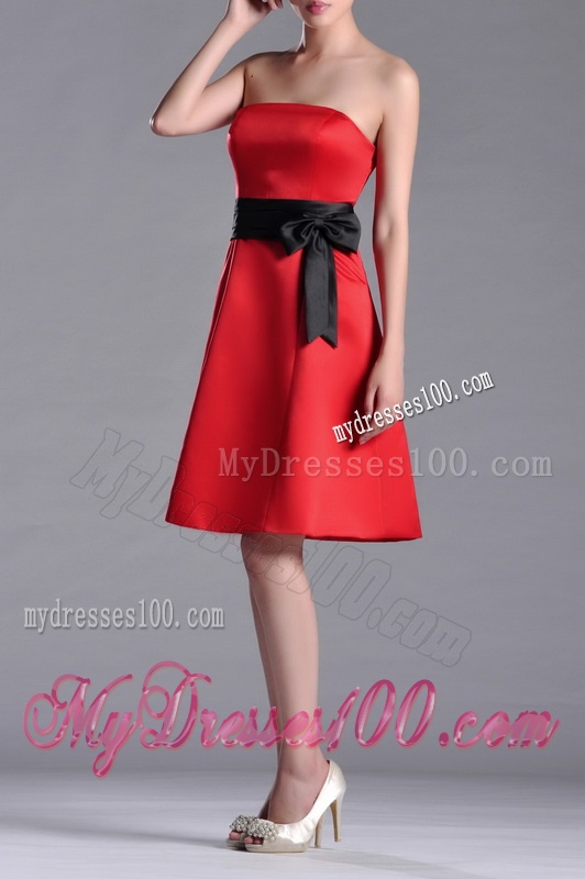 Exclusive Empire Satin Knee Length Bridesmaid Dress with Black Bowknot