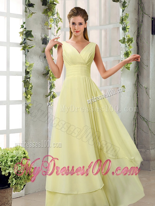 Ruching V Neck Chiffon Bridesmaid Dresses in Champagne