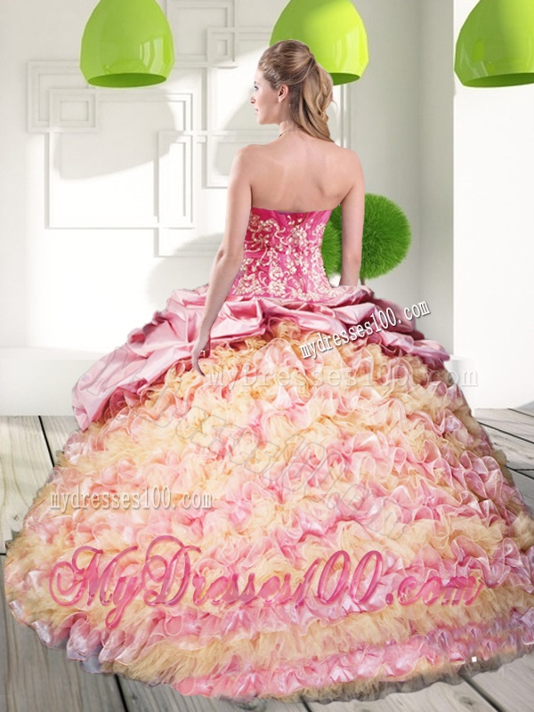2016 Brand New Quinceanera Gown with Ruffled Layers and Appliques