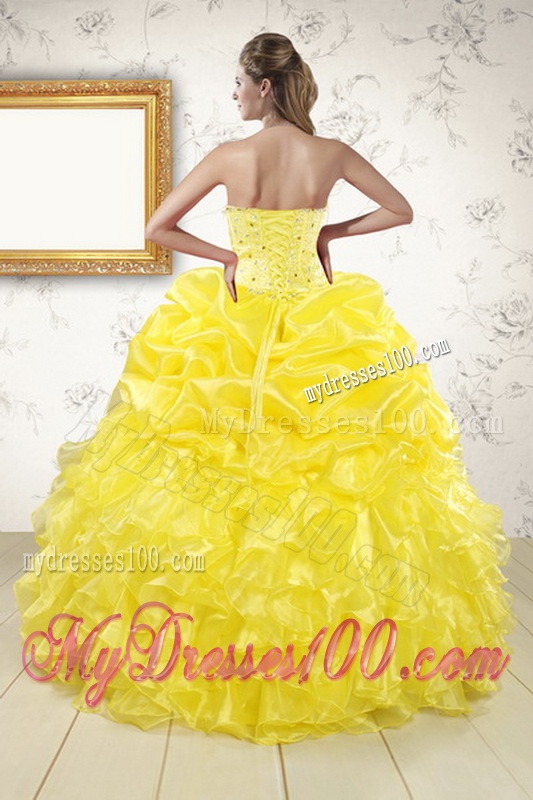 Classical 2016 Yellow Quinceanera Dresses with Beading and Ruffles