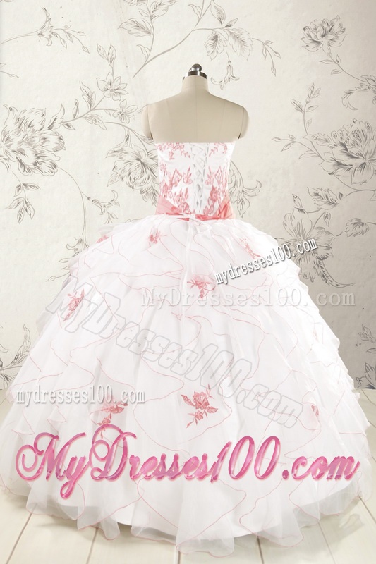 2016 Pretty Appliques and Ruffles Quinceanera Dresses with Strapless