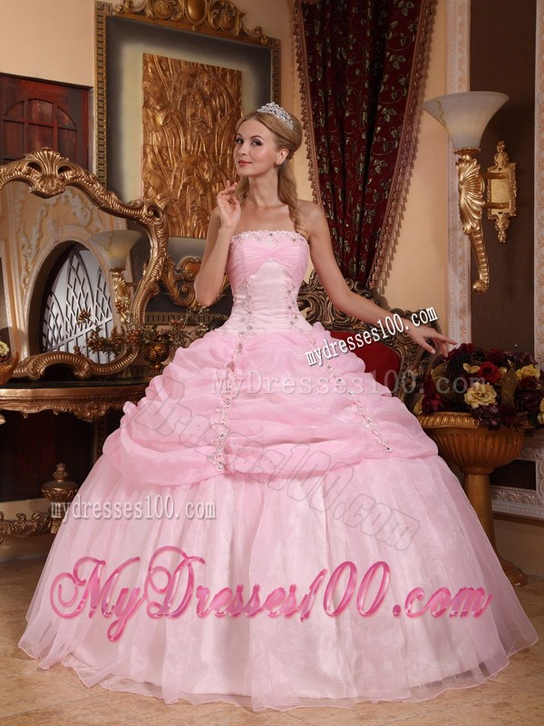 Turn Heads Appliques Ruffles Quinceanera Dresses Lace-up Back