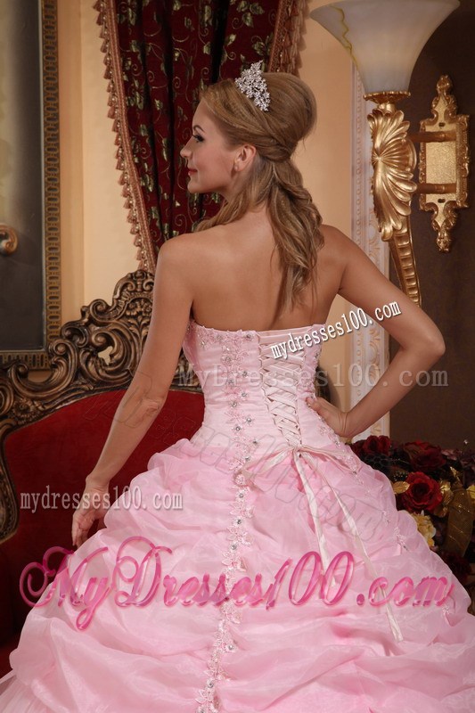 Turn Heads Appliques Ruffles Quinceanera Dresses Lace-up Back