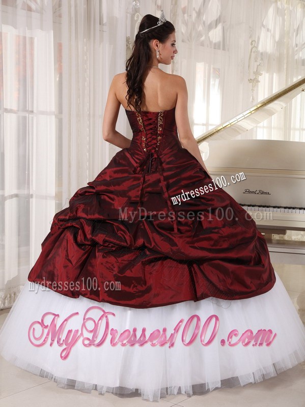 Latest Burgundy and White Quinceanera Dresses Appliques Handmade Flower