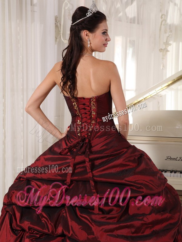 Latest Burgundy and White Quinceanera Dresses Appliques Handmade Flower